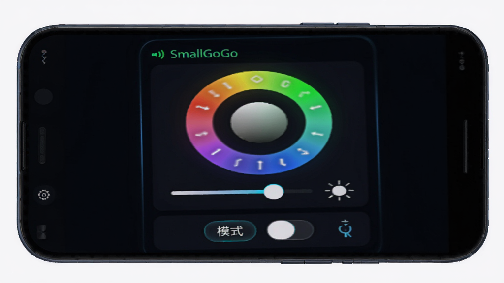 SmallGoGo��һ������LED���ƹ��ߣ���������Ϊһ����׿�ֻ���Ļ��ʾSmallGoGoӦ�ý��棬���沼�ּ�࣬������ʾ�豸����״̬���м��ǲ�ɫԲ����ɫ�̺����Ȼ��飬�ײ���ģʽ�л���ť�����������ɫ���������޺��Ч������ִ��Ƽ��У�ϸ��Բ���£����ʸɾ��������޶���Ԫ��