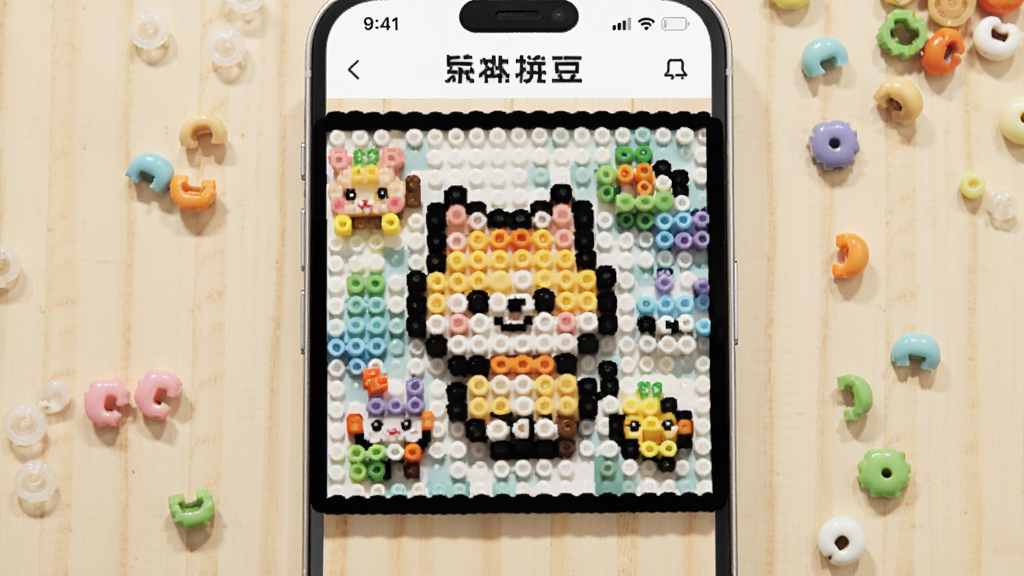 һ��չʾ������ƴ����App���Ľ�����ֻ���ͼ���ͼƬ���������������ط�ƴ���װ壬�����в�ɫ����ƴ�ɵĿɰ�С����ͼ������Χɢ���Ų�ͬ��ɫ�Ķ��ӣ������Ǹɾ���ǳɫľ�����棬�������������������ʸɾ��޶���Ԫ��
